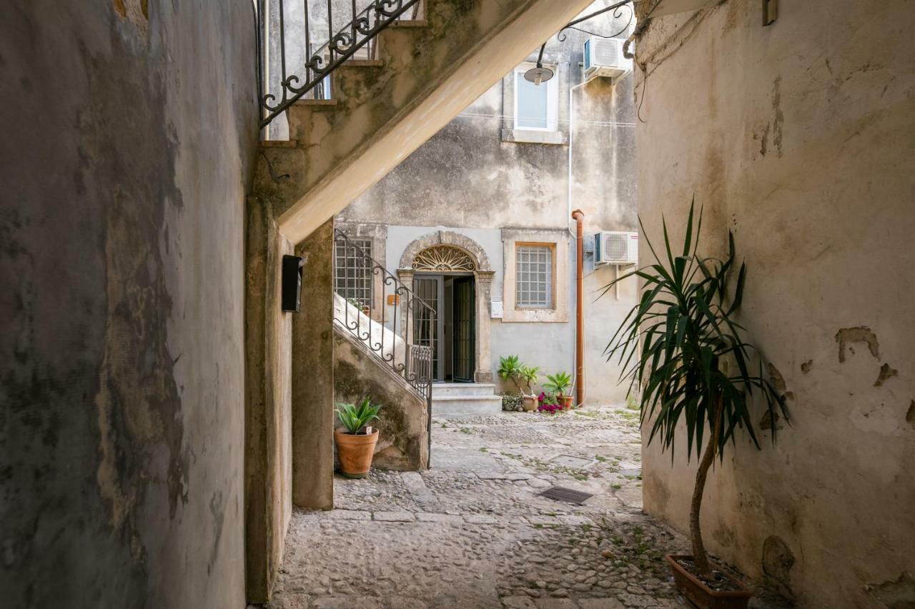 Casa Stefania Apartment Noto Luaran gambar